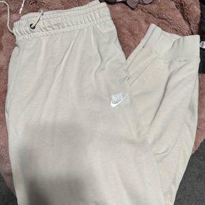 Nike Joggers